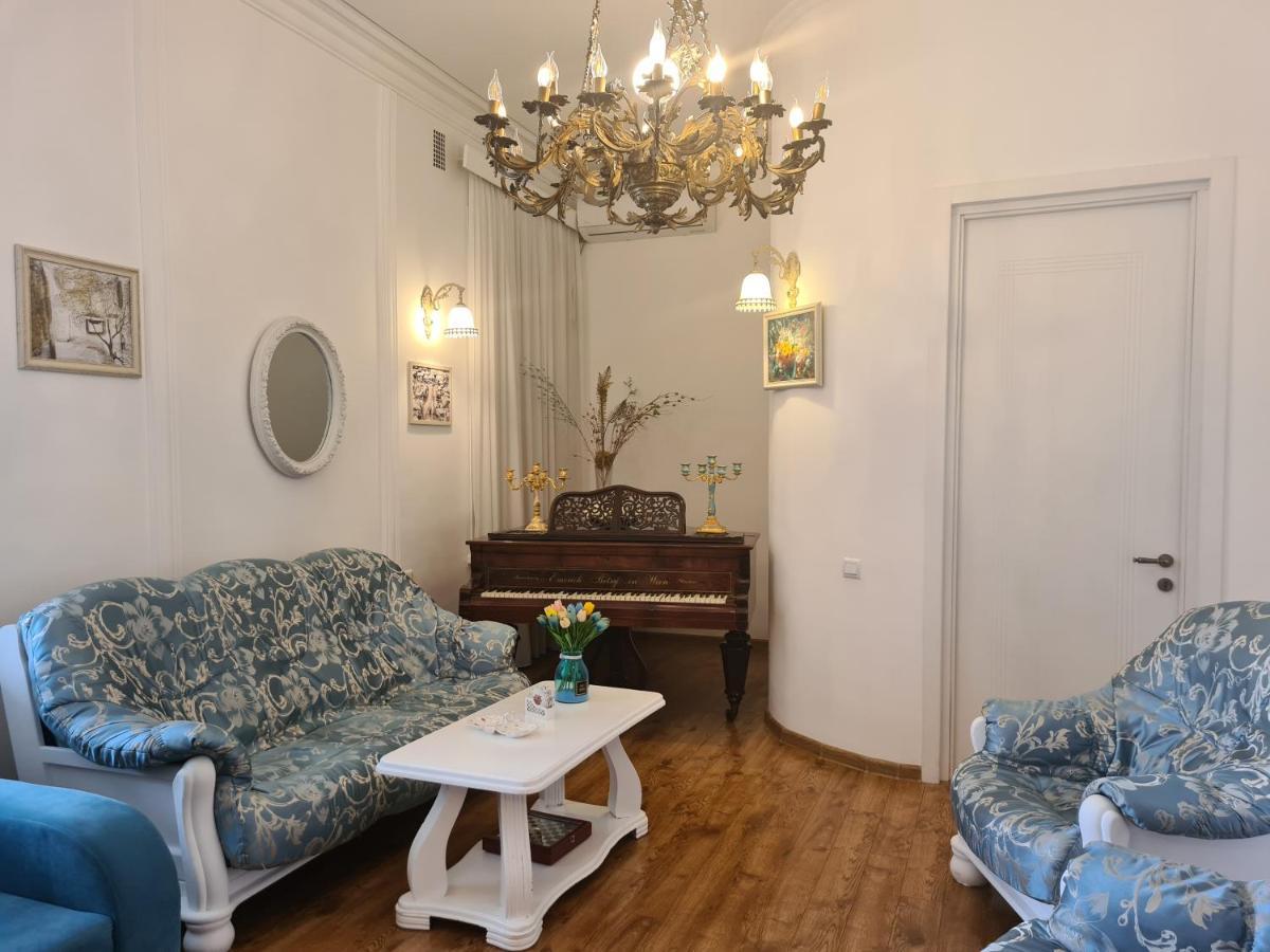 Lowell Hotel Тбилиси Екстериор снимка