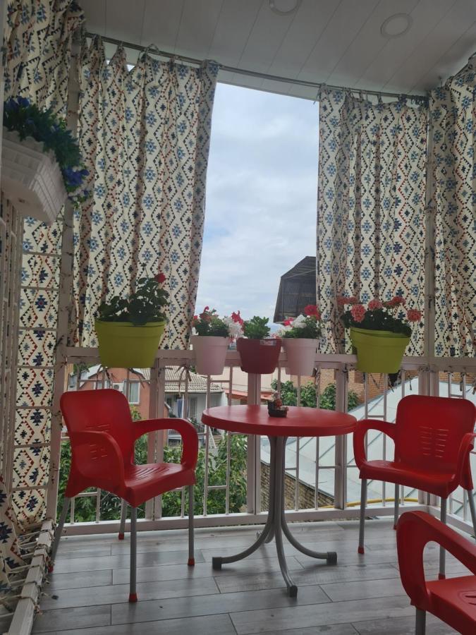 Lowell Hotel Тбилиси Екстериор снимка