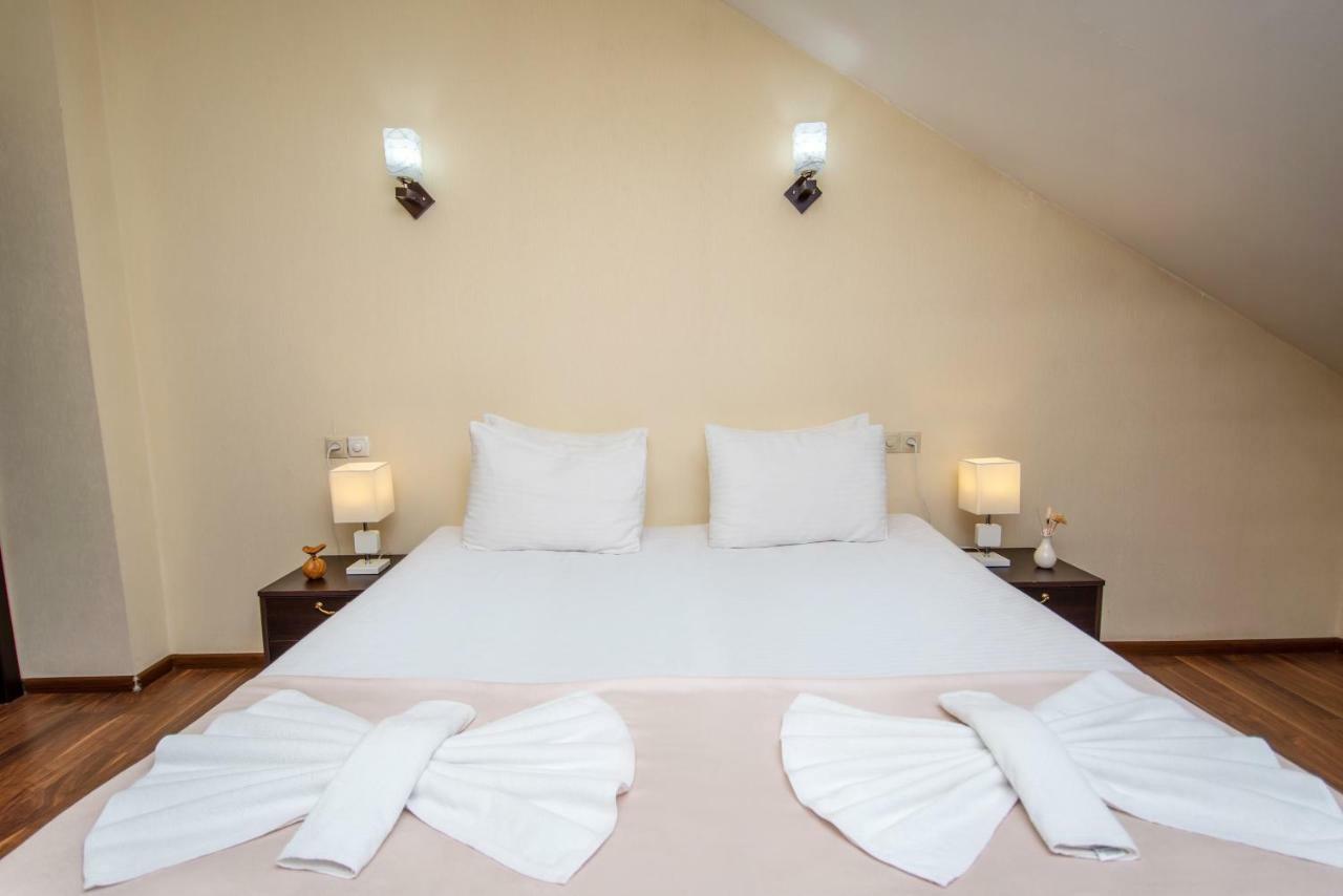Lowell Hotel Тбилиси Екстериор снимка