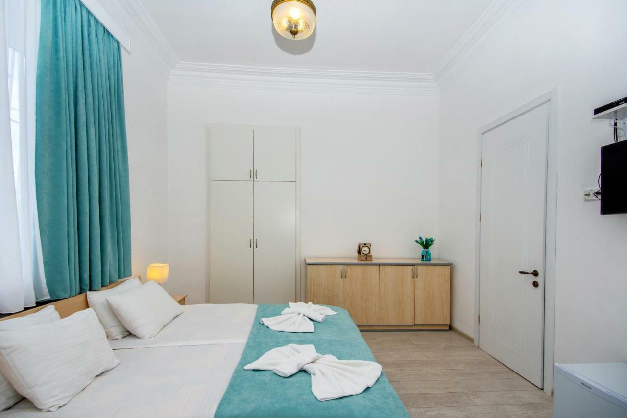Lowell Hotel Тбилиси Екстериор снимка