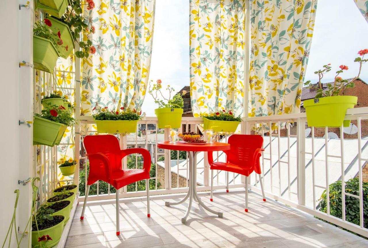 Lowell Hotel Тбилиси Екстериор снимка